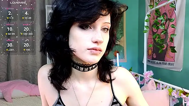 Snapshot of dark_vamp_ chatting on October 14, 2025, 5:13 pm dark vamp online show from October 14, 2025, 5:13 pm