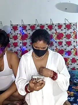 Snapshot of PeaCoooock chatting on October 17, 2025, 5:15 pm PeaCoooock online show from October 17, 2025, 5:15 pm