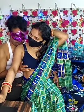 Snapshot of PeaCoooock chatting on November 4, 2025, 4:33 pm PeaCoooock online show from November 4, 2025, 4:33 pm