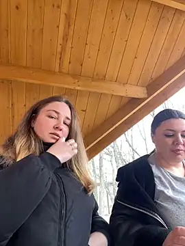 Snapshot of Joannakiss chatting on March 4, 2025, 11:40 am Joannakiss online show from March 4, 2025, 11:40 am