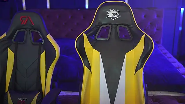 Snapshot of Inessa_Song chatting on March 5, 2025, 11:49 am Inessa Song online show from March 5, 2025, 11:49 am