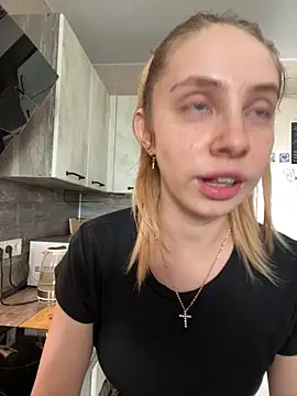 Kitty Katrine online show from May 27, 2026, 12:56 pm