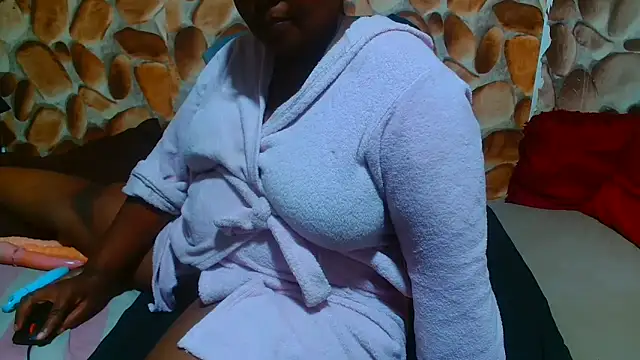 AfricanBigAssxx98 online show from February 15, 2026, 8:30 pm