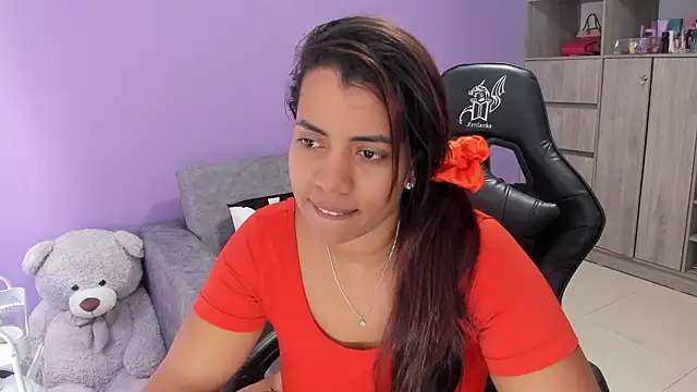 Snapshot of boomsar01 chatting on May 4, 2026, 4:10 pm boomsar01 online show from May 4, 2026, 4:10 pm