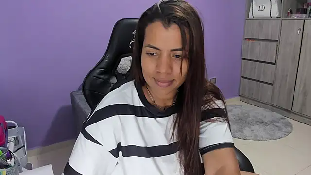 Snapshot of boomsar01 chatting on March 5, 2026, 2:30 am boomsar01 online show from March 5, 2026, 2:30 am