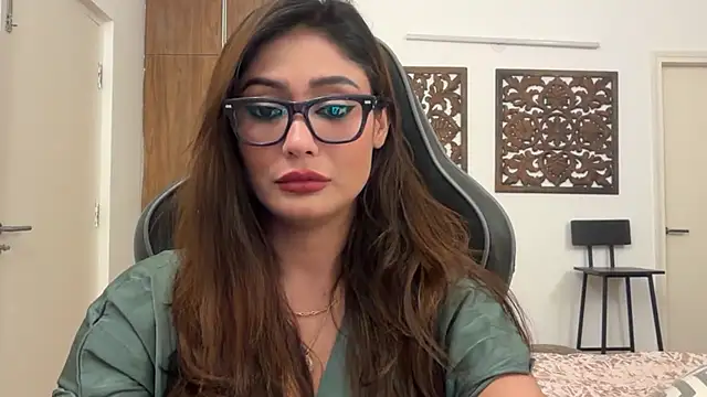 Snapshot of GoddessAnna chatting on November 14, 2025, 6:44 pm GoddessAnna online show from November 14, 2025, 6:44 pm