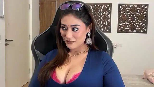 Snapshot of GoddessAnna chatting on November 20, 2025, 5:57 pm GoddessAnna online show from November 20, 2025, 5:57 pm