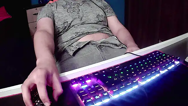 Snapshot of pisceslost chatting on September 15, 2025, 12:33 am pisceslost online show from September 15, 2025, 12:33 am