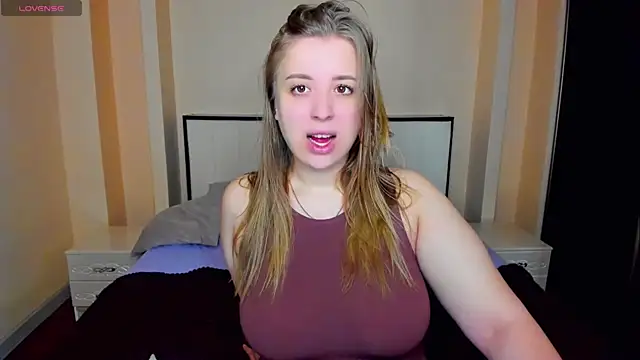 Snapshot of AlexissM chatting on December 17, 2025, 11:15 am AlexissM online show from December 17, 2025, 11:15 am