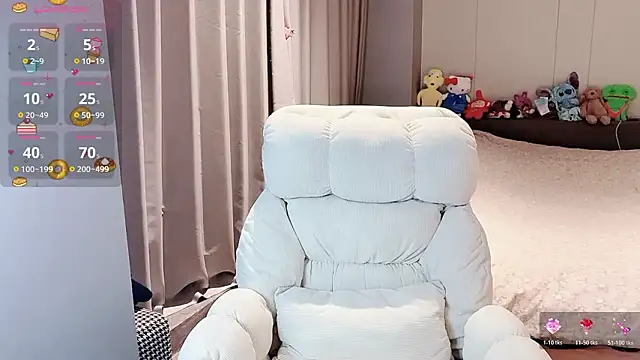 qiqi-666 online show from January 16, 2026, 12:20 pm