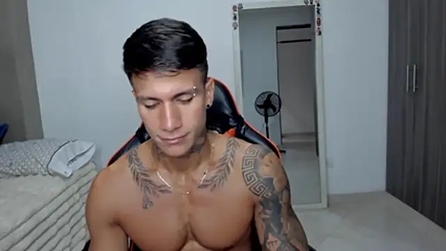 Snapshot of pettergrey1 chatting on February 15, 2026, 12:26 pm pettergrey1 online show from February 15, 2026, 12:26 pm