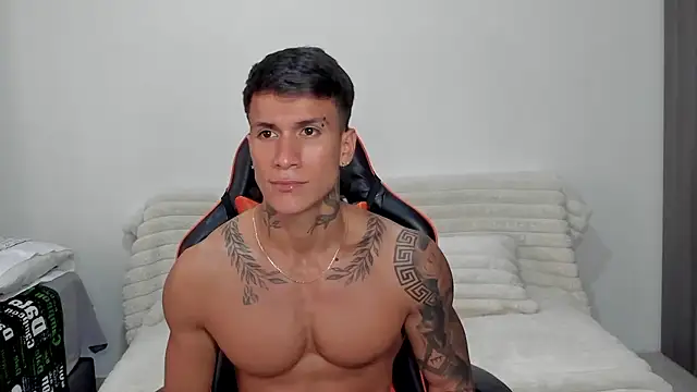 Snapshot of pettergrey1 chatting on January 13, 2026, 9:19 pm pettergrey1 online show from January 13, 2026, 9:19 pm