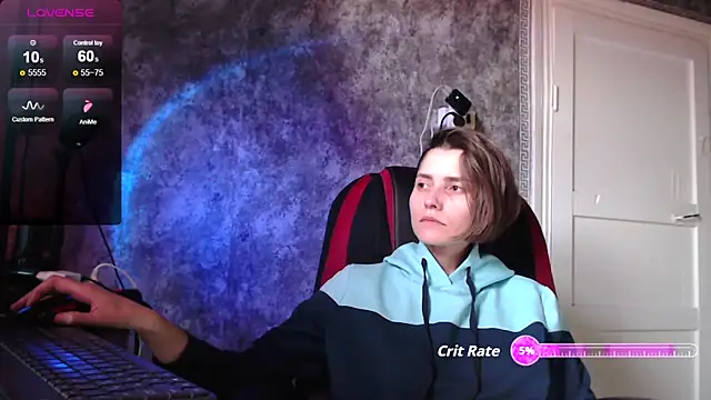 Snapshot of womanstrong78 chatting on September 24, 2025, 5:47 am womanstrong78 online show from September 24, 2025, 5:47 am