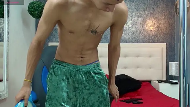 Erick Zhimerman online show from April 4, 2026, 4:19 am