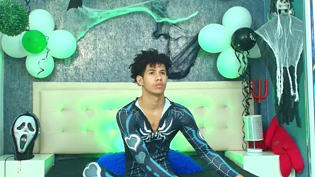 Snapshot of Erick_Zhimerman chatting on October 30, 2025, 4:00 am Erick Zhimerman online show from October 30, 2025, 4:00 am