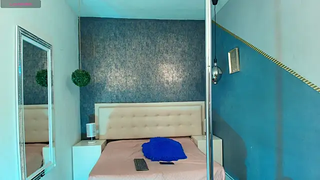 Snapshot of Erick_Zhimerman chatting on October 16, 2025, 4:10 am Erick Zhimerman online show from October 16, 2025, 4:10 am