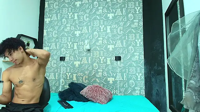 Snapshot of Erick_Zhimerman chatting on October 19, 2025, 4:04 am Erick Zhimerman online show from October 19, 2025, 4:04 am