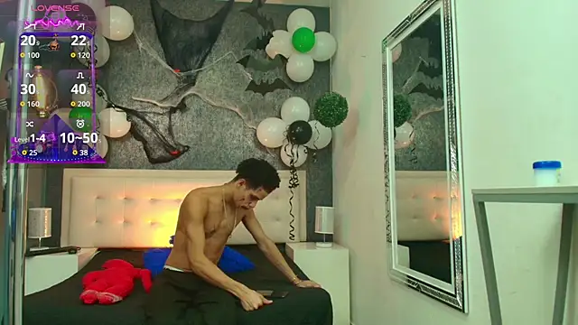 Snapshot of Erick_Zhimerman chatting on October 24, 2025, 3:49 am Erick Zhimerman online show from October 24, 2025, 3:49 am