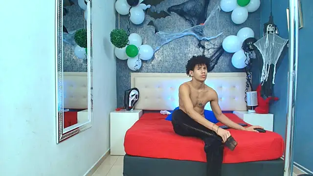 Snapshot of Erick_Zhimerman chatting on October 29, 2025, 3:16 am Erick Zhimerman online show from October 29, 2025, 3:16 am