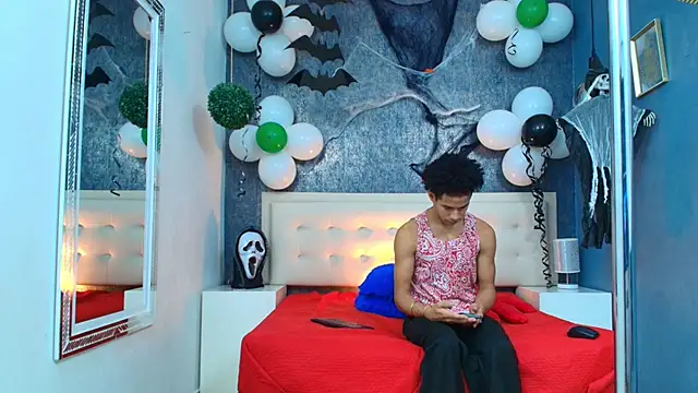 Snapshot of Erick_Zhimerman chatting on October 26, 2025, 3:51 am Erick Zhimerman online show from October 26, 2025, 3:51 am