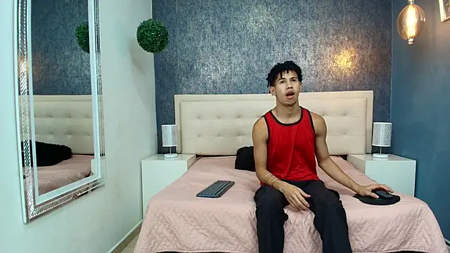 Snapshot of Erick_Zhimerman chatting on September 25, 2025, 3:01 am Erick Zhimerman online show from September 25, 2025, 3:01 am