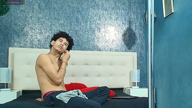 Snapshot of Erick_Zhimerman chatting on November 27, 2025, 5:08 am Erick Zhimerman online show from November 27, 2025, 5:08 am