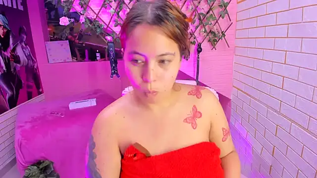 marcellaa303av online show from April 7, 2026, 1:40 am