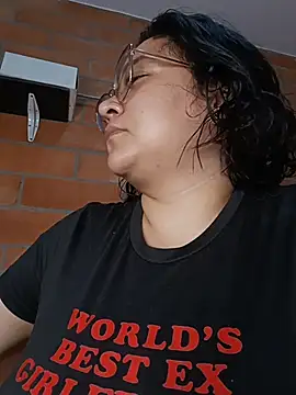 Snapshot of CinnamonCookiez chatting on March 3, 2026, 5:14 am CinnamonCookiez online show from March 3, 2026, 5:14 am