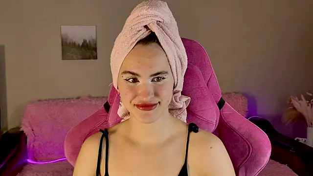 FridaCure online show from September 12, 2025, 7:13 pm