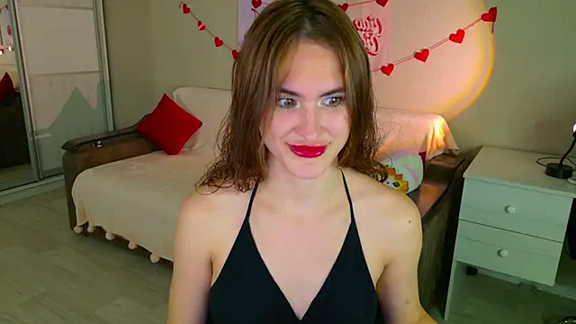 FridaCure online show from October 8, 2025, 7:14 pm