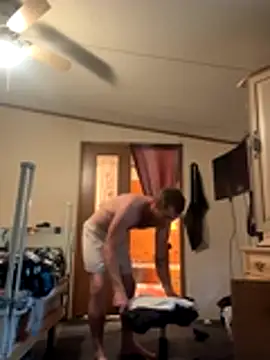 Snapshot of dcockell chatting on October 25, 2025, 9:48 pm dcockell online show from October 25, 2025, 9:48 pm