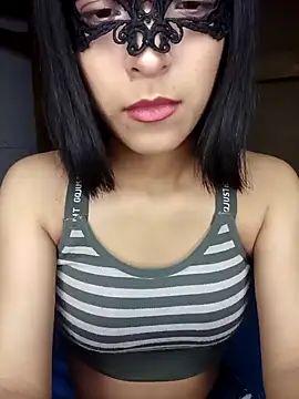 Snapshot of PequeArely chatting on January 4, 2025, 9:21 am PequeArely online show from January 4, 2025, 9:21 am