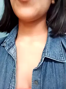 Snapshot of PequeArely chatting on February 9, 2025, 4:07 pm PequeArely online show from February 9, 2025, 4:07 pm