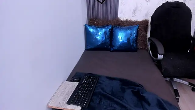 brigittemiller online show from March 17, 2025, 6:53 pm