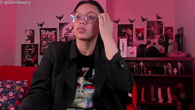 lilith-deveraux online show from December 15, 2025, 2:01 pm