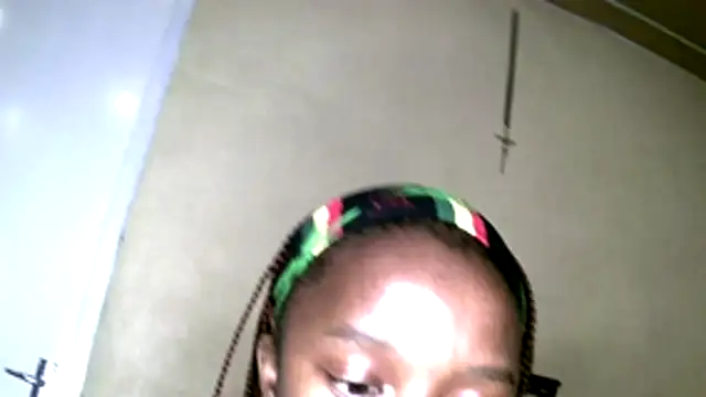 Snapshot of Rough_Dimondzz chatting on November 26, 2025, 8:53 pm Rough Dimondzz online show from November 26, 2025, 8:53 pm