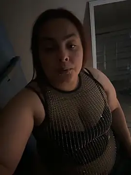 Snapshot of DatBishYouMiss chatting on November 13, 2025, 3:43 am DatBishYouMiss online show from November 13, 2025, 3:43 am