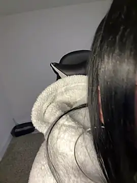 Snapshot of DatBishYouMiss chatting on January 16, 2025, 12:01 am DatBishYouMiss online show from January 16, 2025, 12:01 am