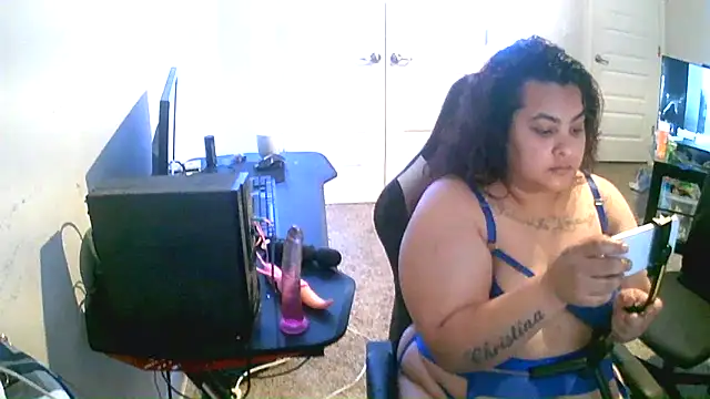 Snapshot of DatBishYouMiss chatting on September 30, 2025, 5:30 pm DatBishYouMiss online show from September 30, 2025, 5:30 pm