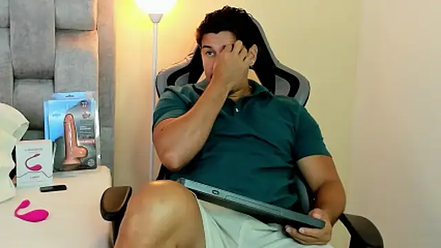 victor vixen online show from April 17, 2026, 9:50 pm