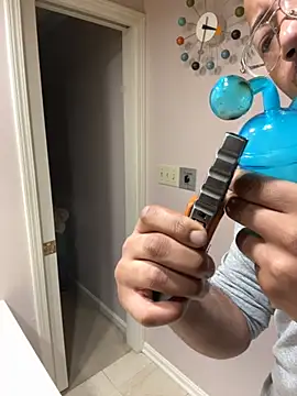 Snapshot of KySir1990 chatting on October 25, 2025, 9:37 pm KySir1990 online show from October 25, 2025, 9:37 pm