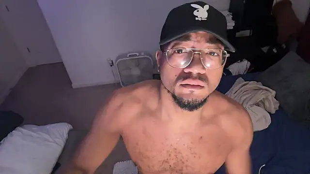 Snapshot of KySir1990 chatting on November 11, 2025, 4:51 am KySir1990 online show from November 11, 2025, 4:51 am