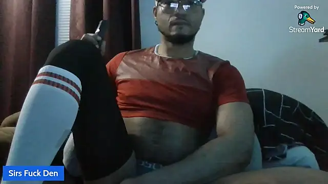 Snapshot of KySir1990 chatting on November 8, 2025, 12:58 am KySir1990 online show from November 8, 2025, 12:58 am