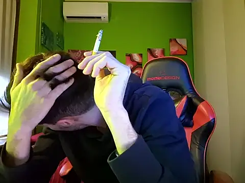 MASTERBULLY online show from November 21, 2025, 2:16 pm