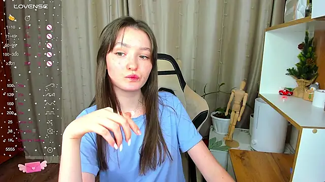 Fairyy Moon online show from January 15, 2025, 12:47 pm