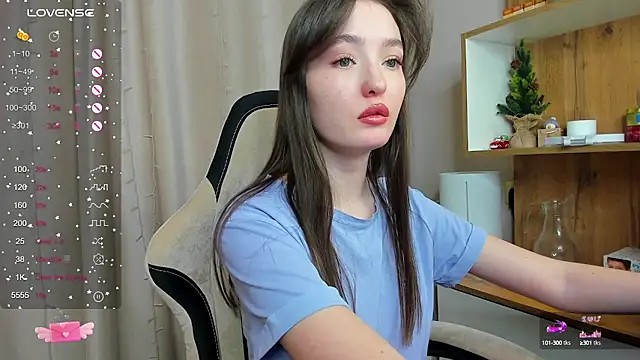 Fairyy Moon online show from February 1, 2025, 2:24 pm