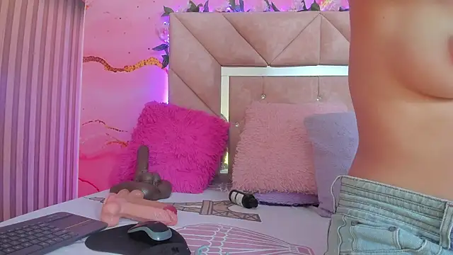 Taylor  cooper online show from October 23, 2025, 6:28 pm