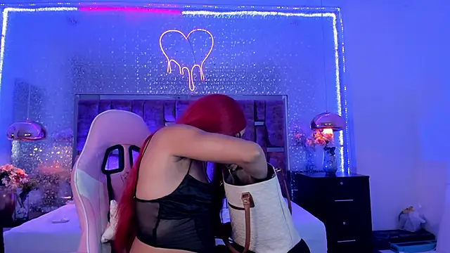 Snapshot of KylieVictoria chatting on December 4, 2025, 4:33 am KylieVictoria online show from December 4, 2025, 4:33 am