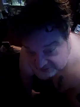 Snapshot of alienbunny chatting on March 5, 2025, 10:10 pm alienbunny online show from March 5, 2025, 10:10 pm