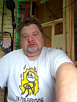 Snapshot of alienbunny chatting on January 14, 2025, 5:12 pm alienbunny online show from January 14, 2025, 5:12 pm